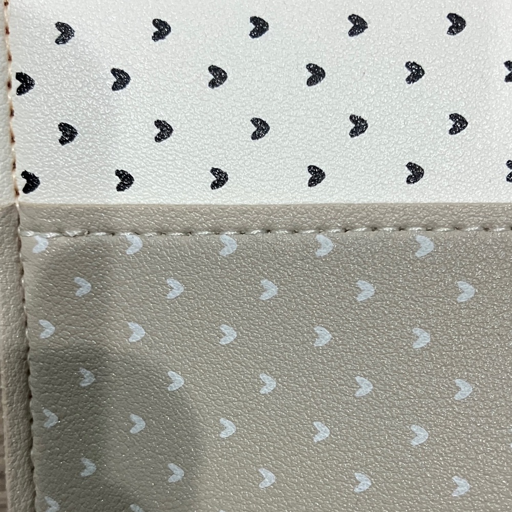 New Without Tags, Stylish Heart Pattern Wallet - image 8